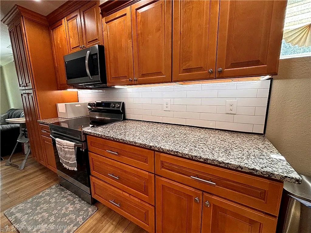 2716 Hickory St, Portsmouth — photo