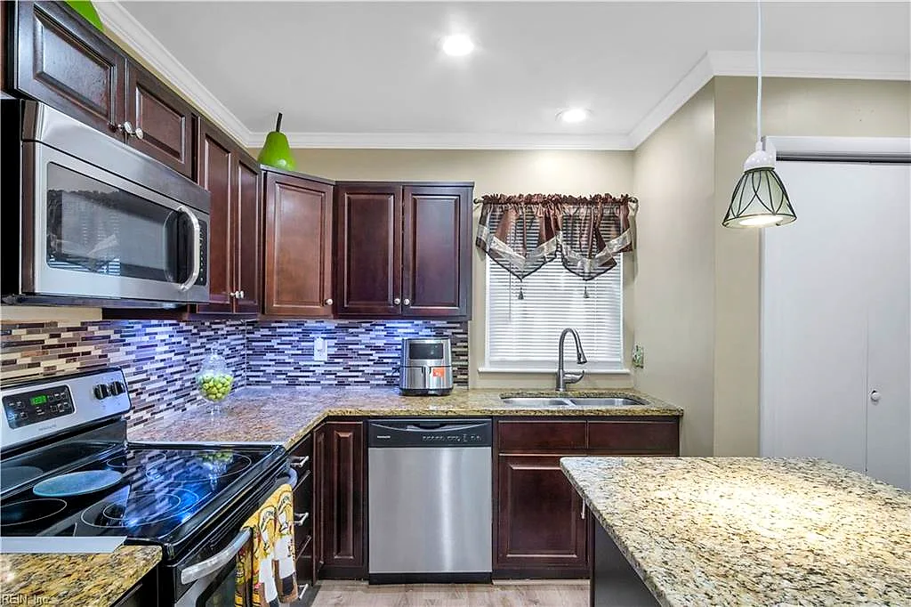 5745 W Hastings Arch, Virginia Beach — photo