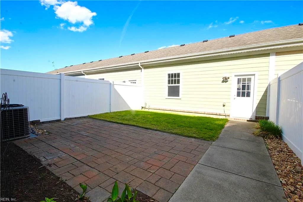 559 Mill Creek Pw, Chesapeake — photo