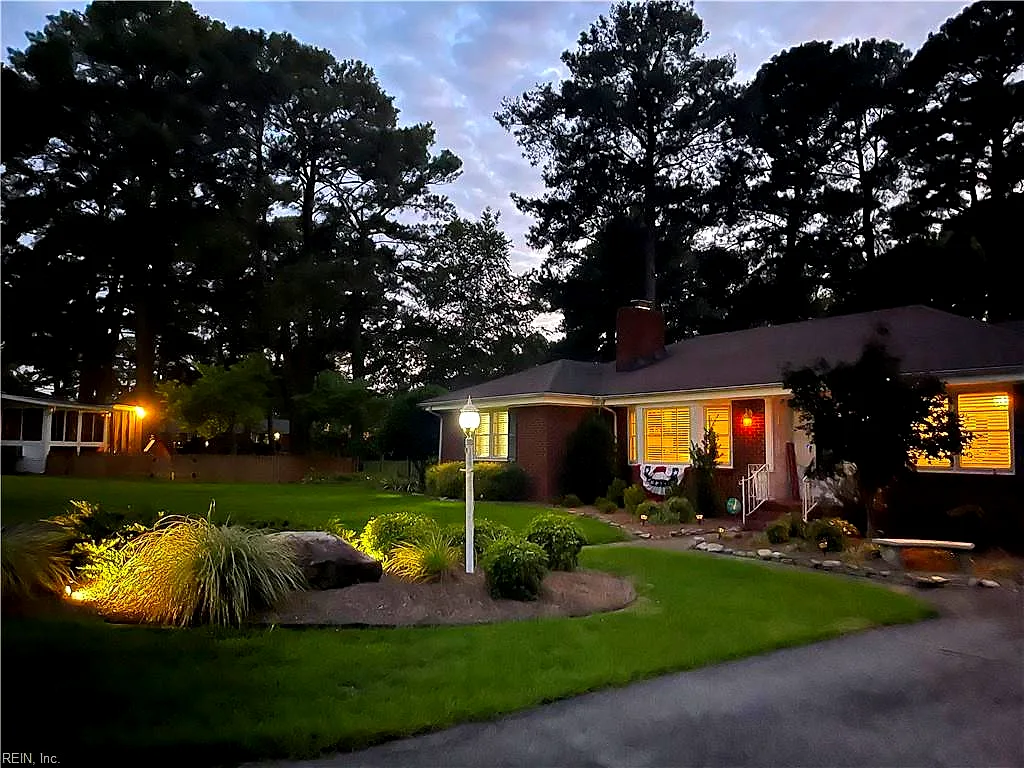 5225 Amherst Dr, Portsmouth — photo