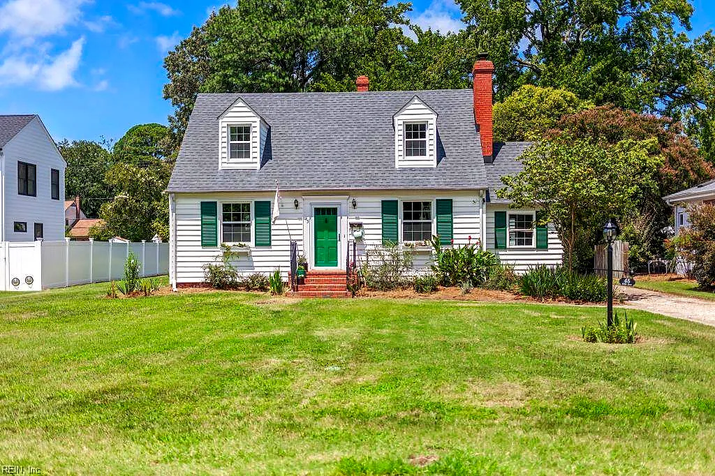 45 Elm AVE, NEWPORT NEWS VA 23601
