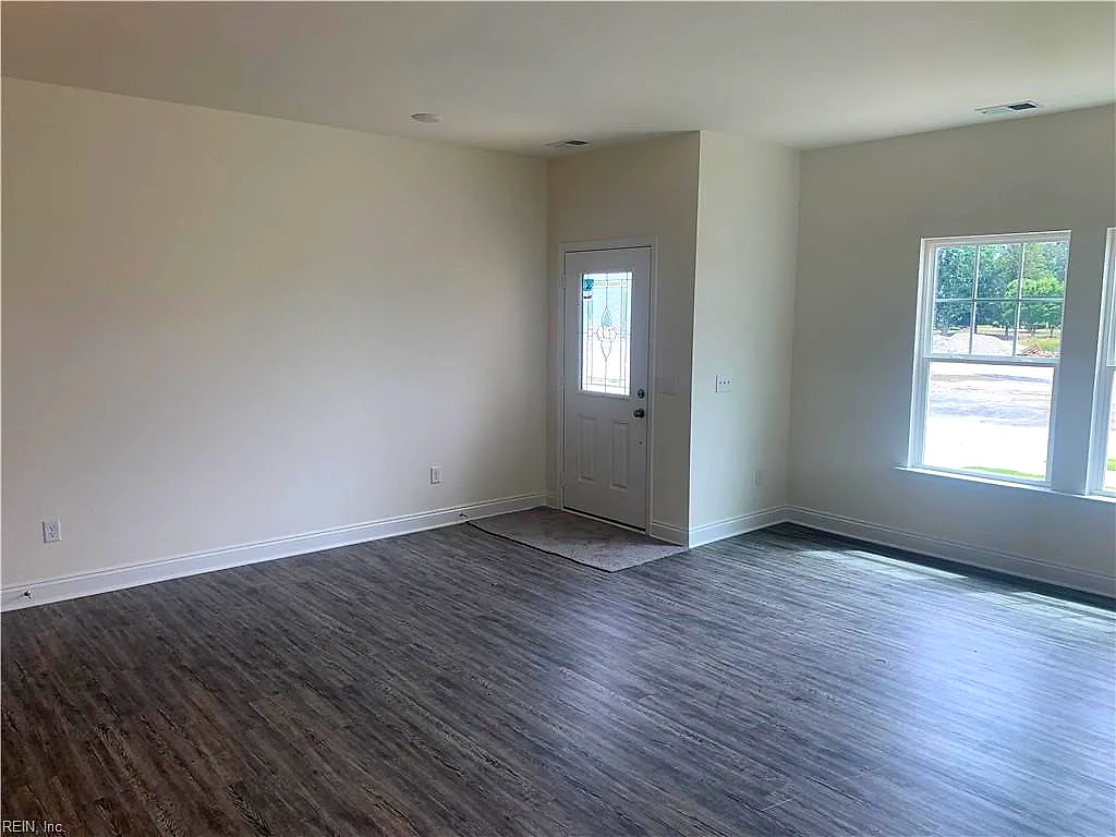 2015 Carroll Brinkley Way, Suffolk — photo