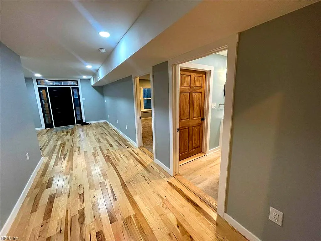 1602 Wilson Rd, Norfolk — photo