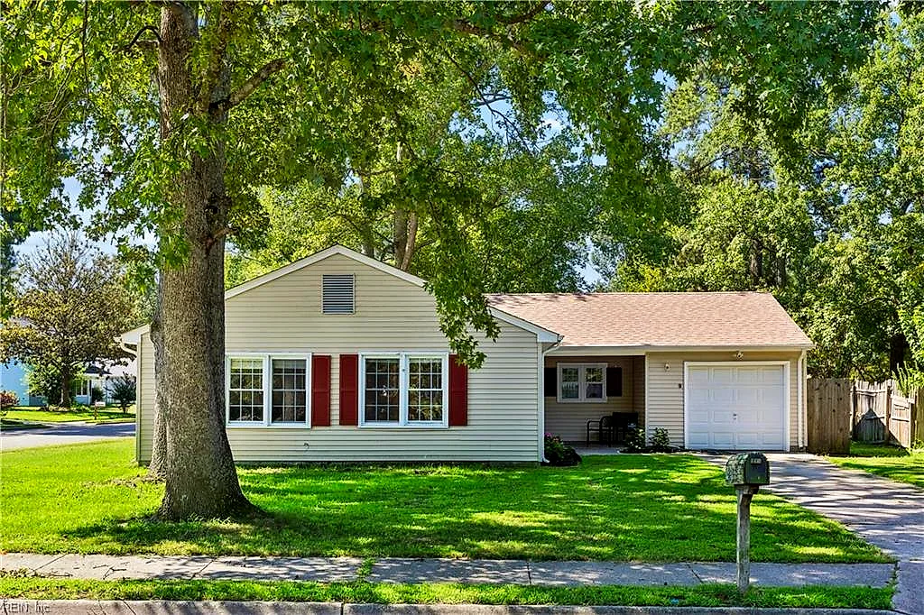 9 Westmont DR, HAMPTON VA 23666