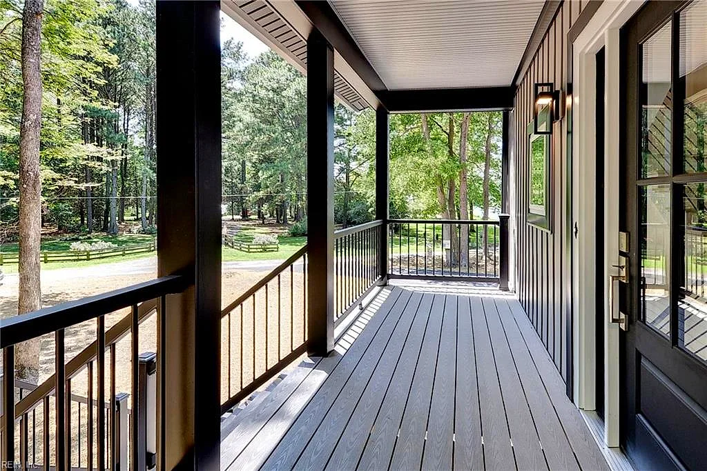 5398 White Hall Rd, Gloucester — photo