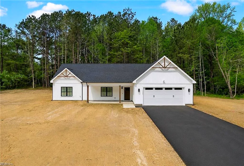 1506 Carsley RD