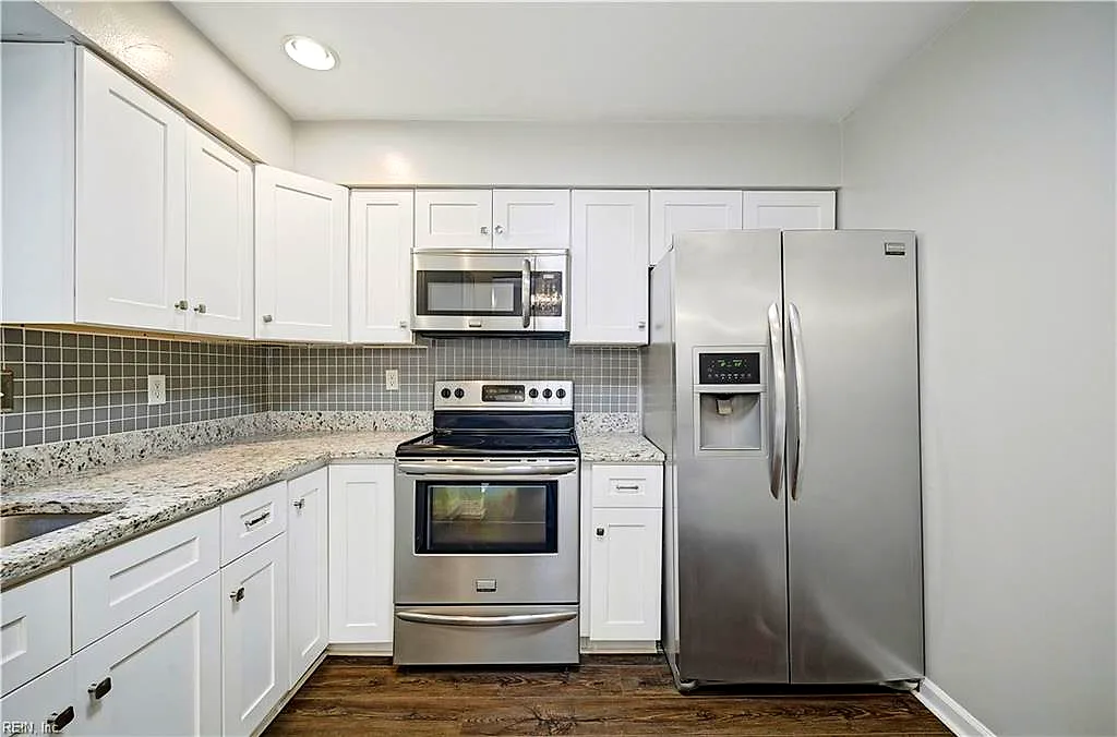 400 Courtney Arch, Virginia Beach — photo