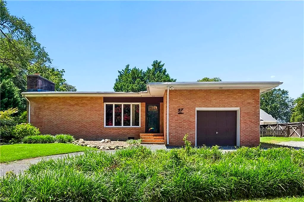 27 Hertzler RD, NEWPORT NEWS VA 23602