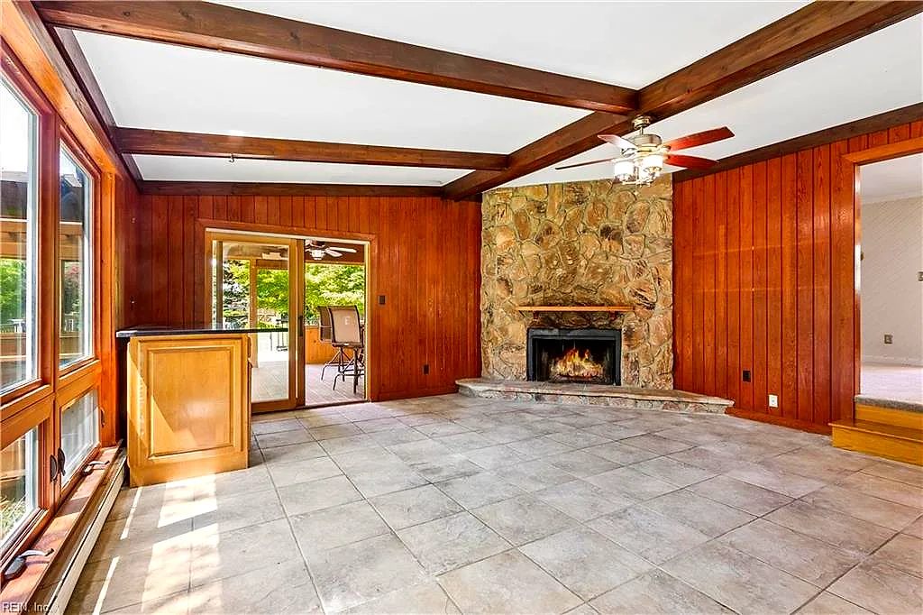 27 Hertzler Rd, Newport News — photo