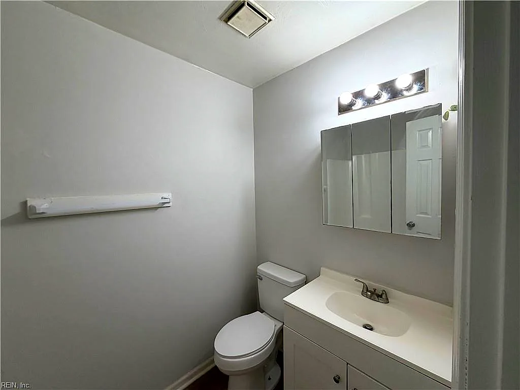 454 Florida Ave #D, Portsmouth — photo