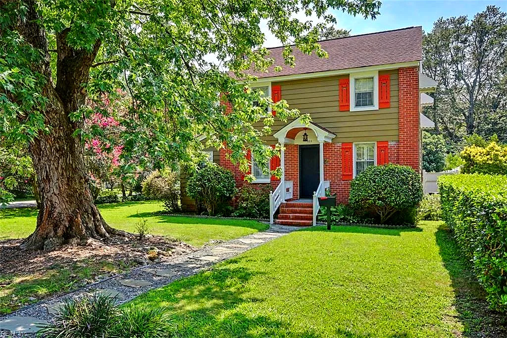103 Locust AVE, HAMPTON VA 23661