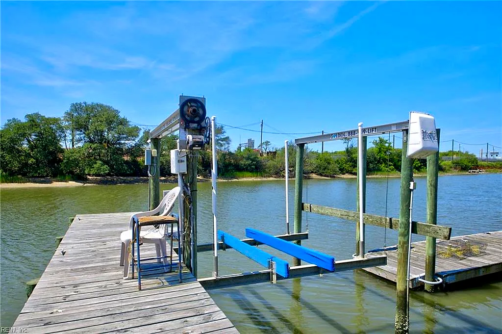 573 Ocean View Ave, Norfolk — photo