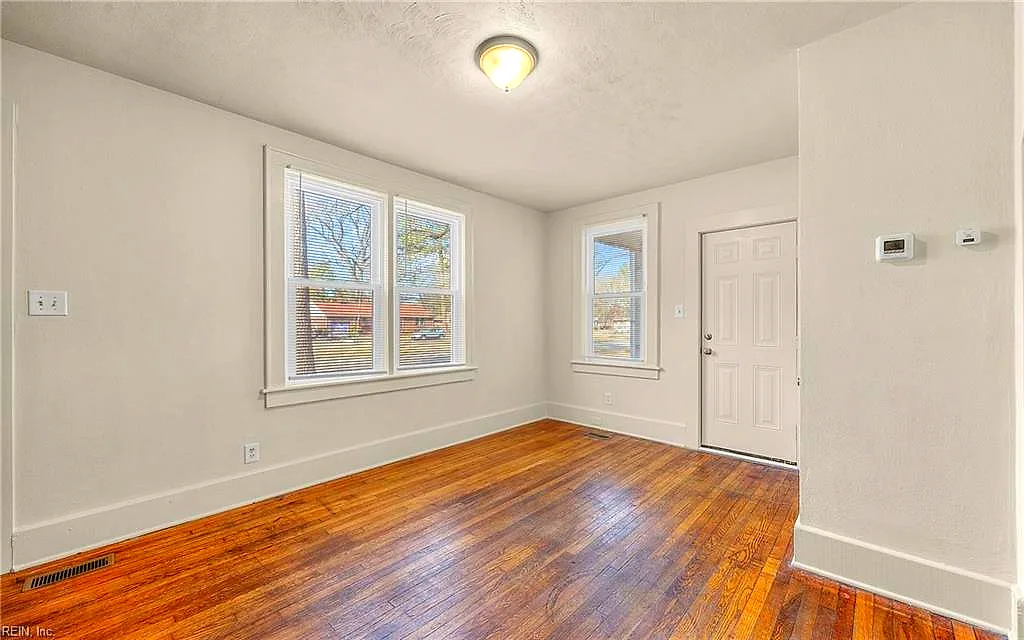 130 Afton Pw, Portsmouth — photo