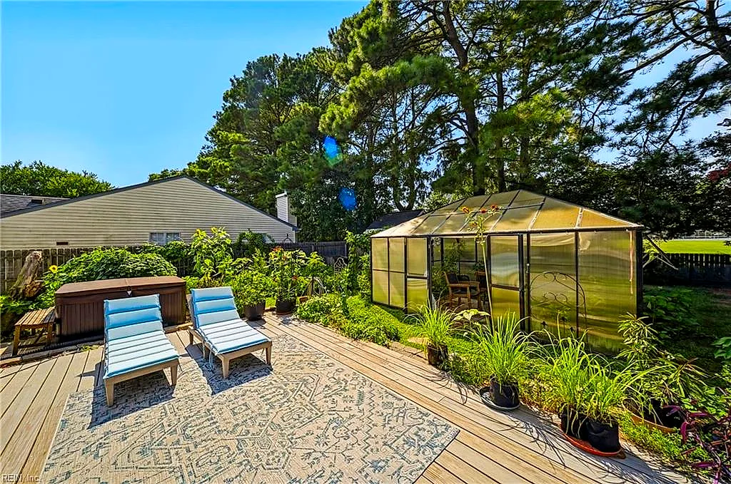 1094 Valencia Ct, Virginia Beach — photo