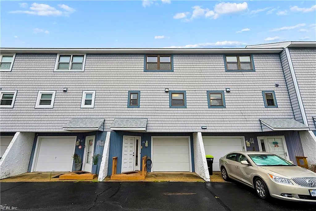 2100 E Ocean View Ave #20, Norfolk — photo