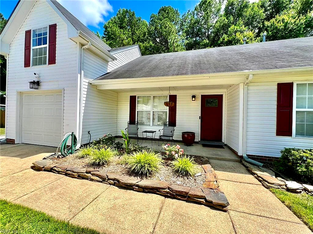 205 Dillwyn Dr, Chesapeake — photo