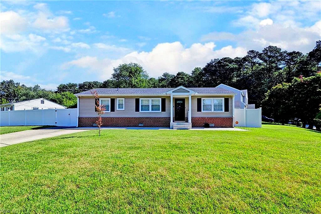 212 Picard DR, NEWPORT NEWS VA 23602