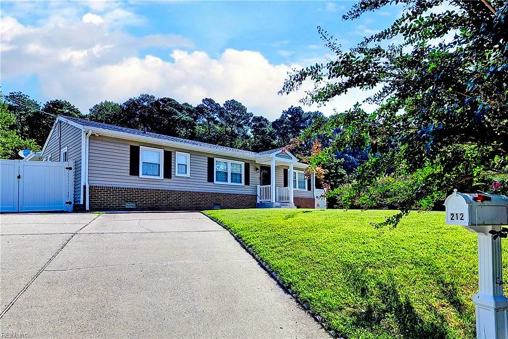 212 Picard Dr Dr, Newport News — photo