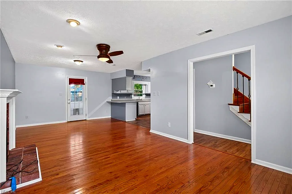 28 Bonney Ln, Hampton — photo