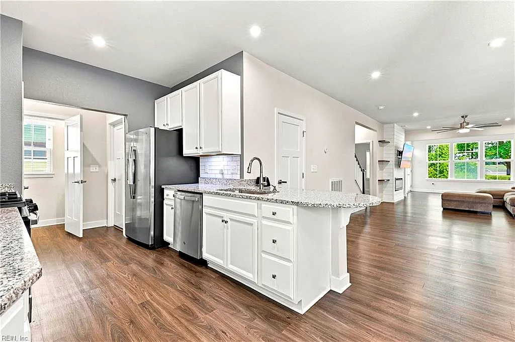 1720 Barkadeer CV, CHESAPEAKE VA 23323