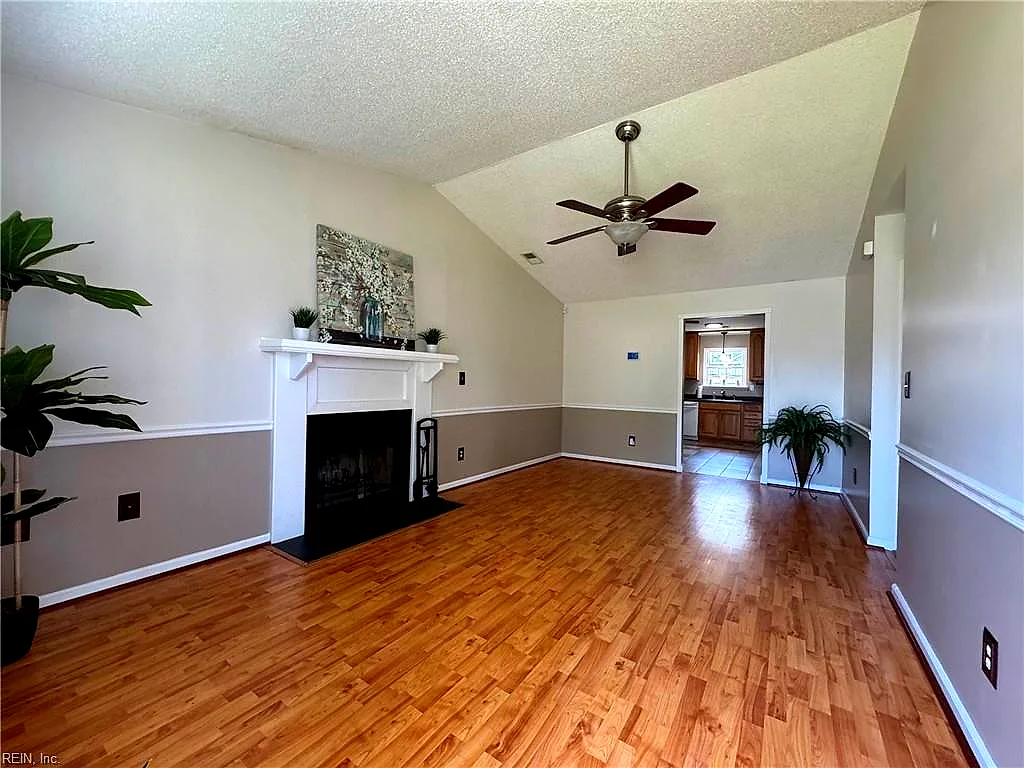 3401 Dana Ln, Virginia Beach — photo