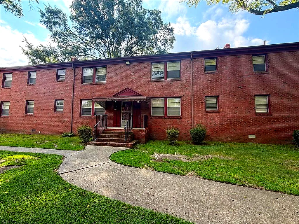 119 W Tyler Cres #4, Portsmouth — photo