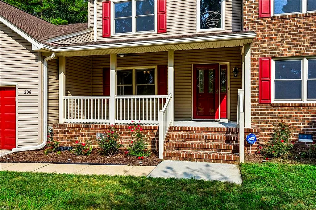 208 Silver Fox Trce, Yorktown — photo