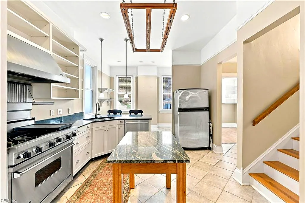 535 Hampton Pl, Portsmouth — photo
