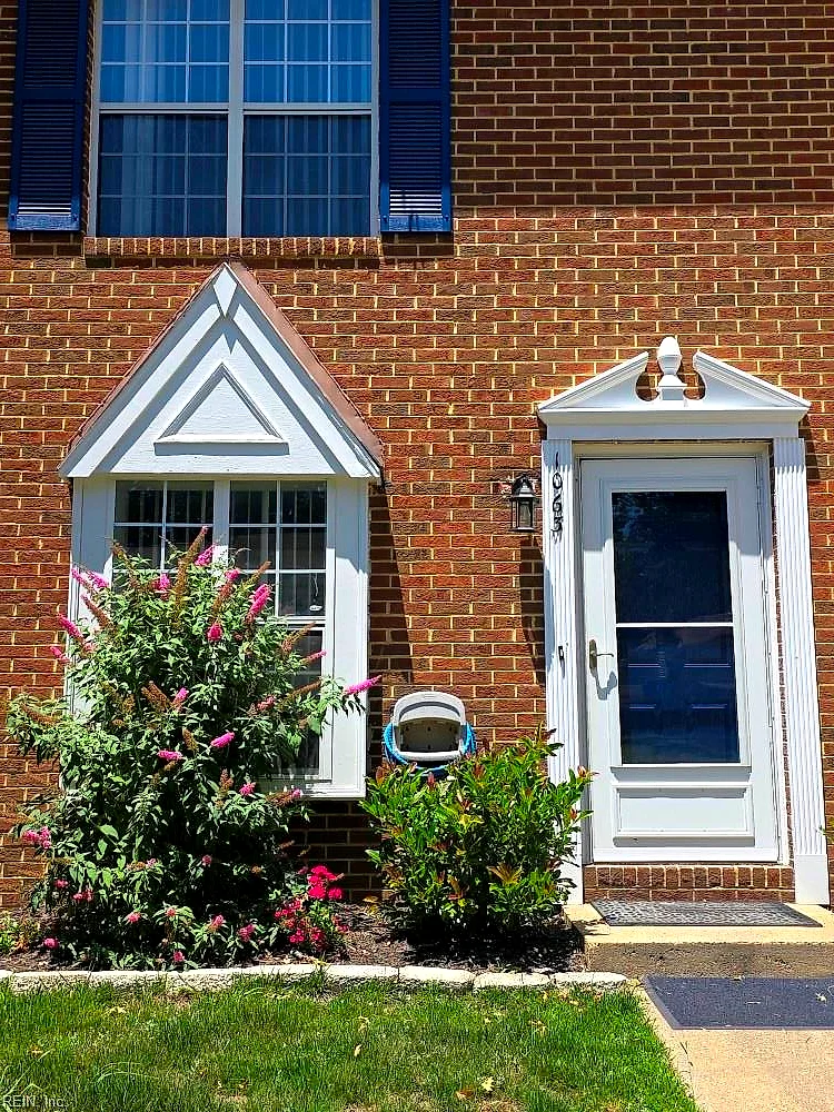 1063 Still Harbor CIR, CHESAPEAKE VA 23320