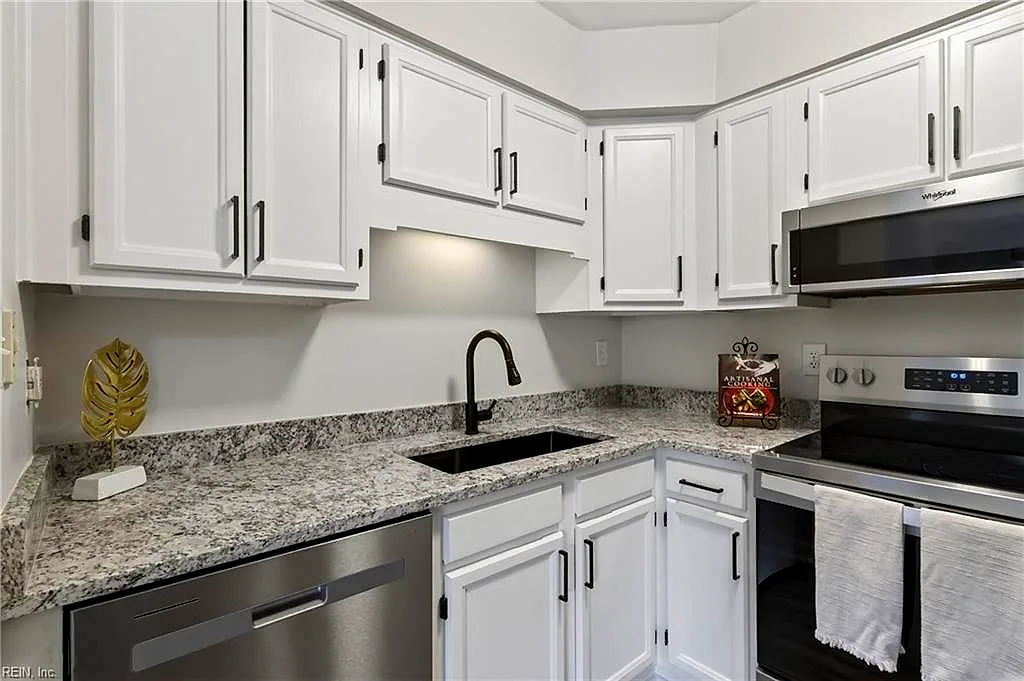 1040 Spotswood Ave #106, Norfolk — photo