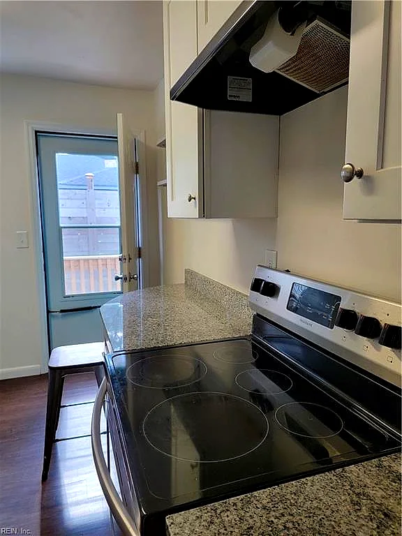 229 W 38th St #A, Norfolk — photo
