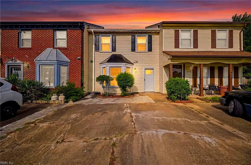 1212 Hillock XING, VIRGINIA BEACH VA 23455