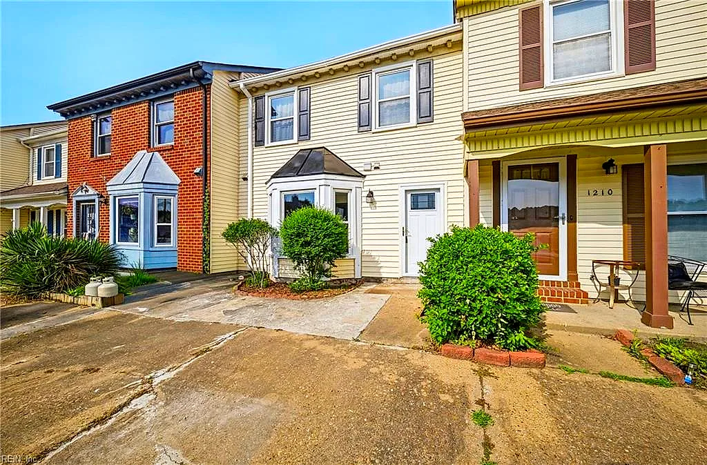 1212 Hillock Xing, Virginia Beach — photo