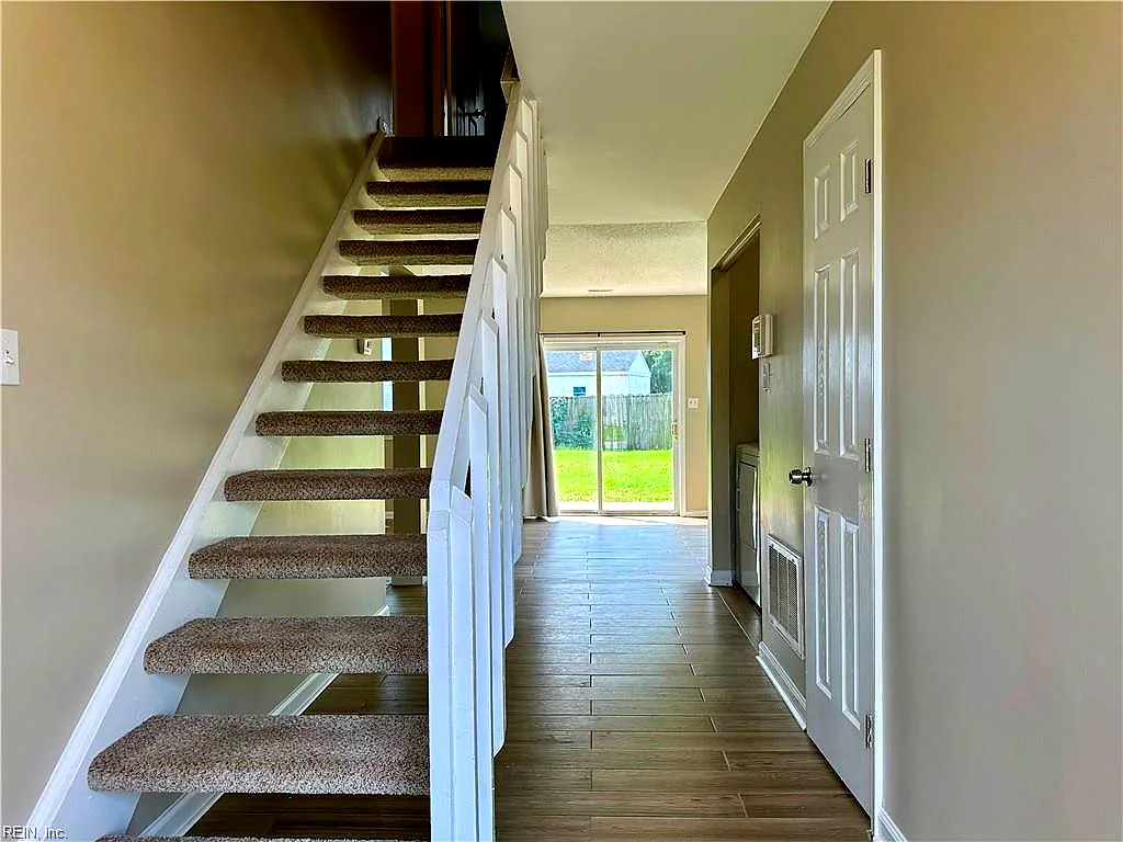 3845 Tiffany Ln, Virginia Beach — photo