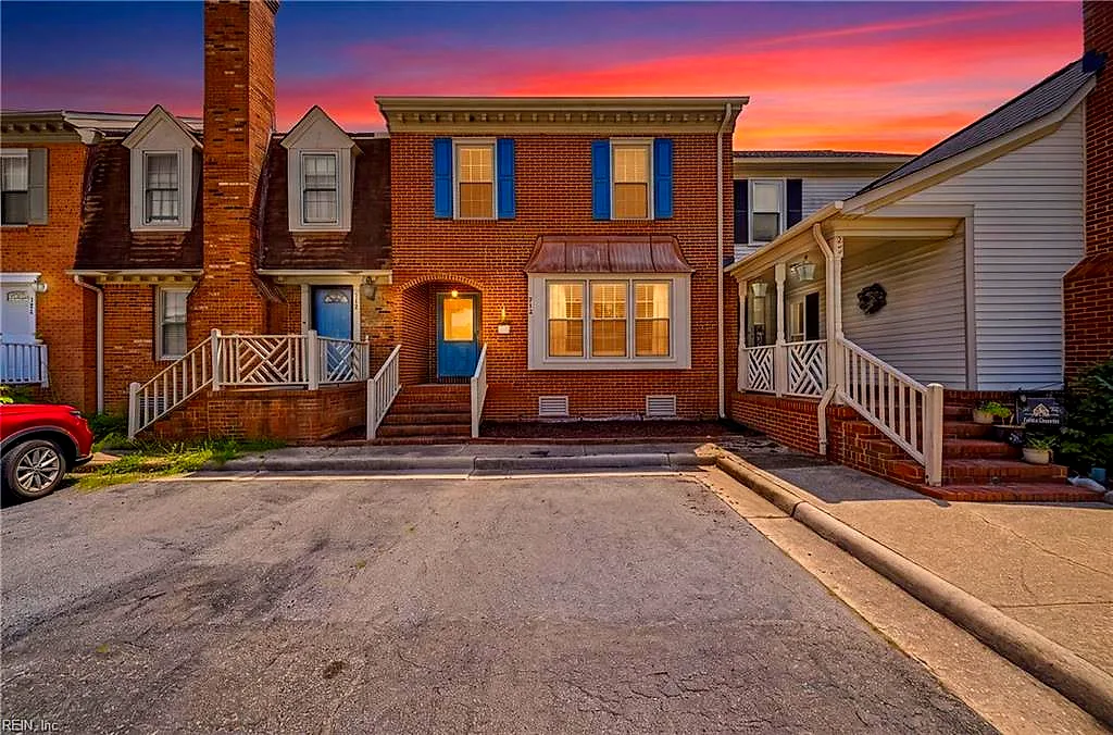712 Lord Dunmore DR, VIRGINIA BEACH VA 23464