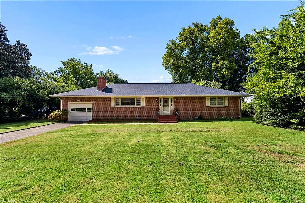 127 Ivy Home RD, HAMPTON VA 23669