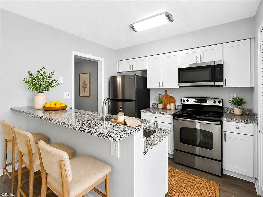 44 Ridge Wood Dr, Hampton — photo