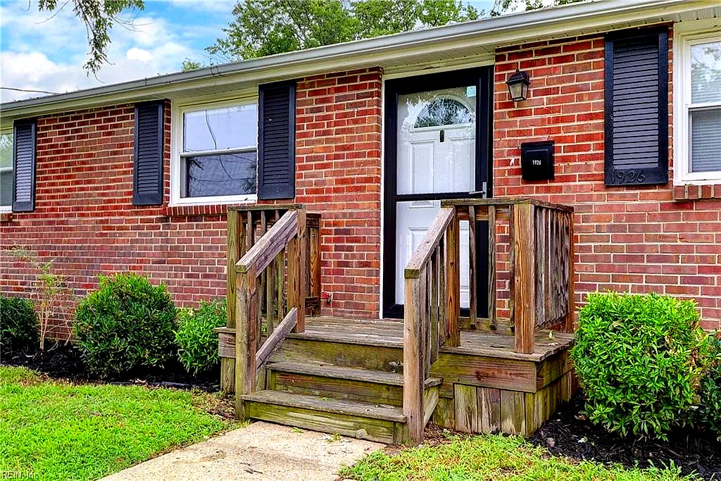 1926 Demetro Dr, Hampton — photo