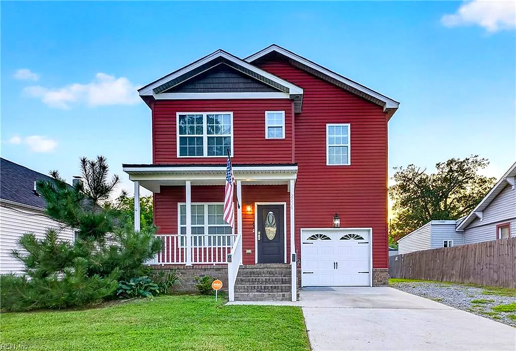 2504 Des Moines AVE, PORTSMOUTH VA 23704