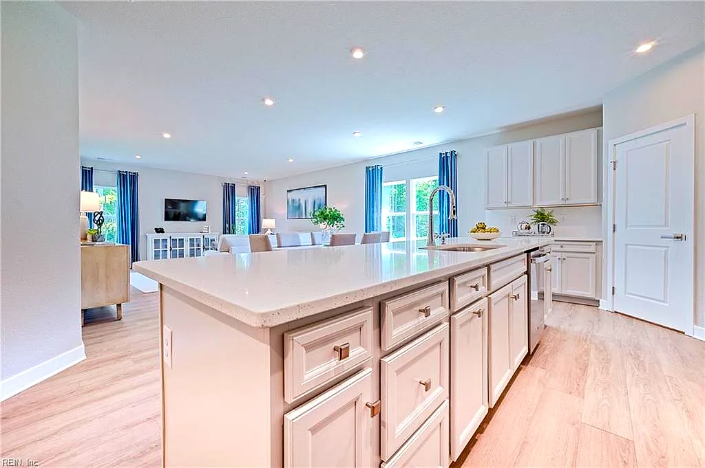 13559 S Village Way, Carrollton — photo