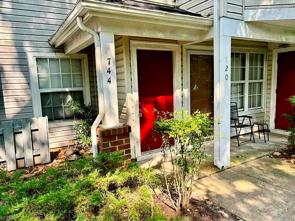 744 Drift Tide DR, VIRGINIA BEACH VA 23464