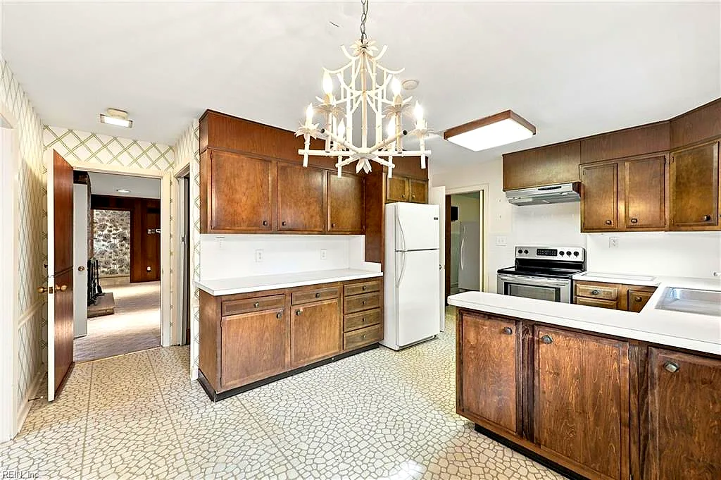 412 Talbot Hall Rd, Norfolk — photo
