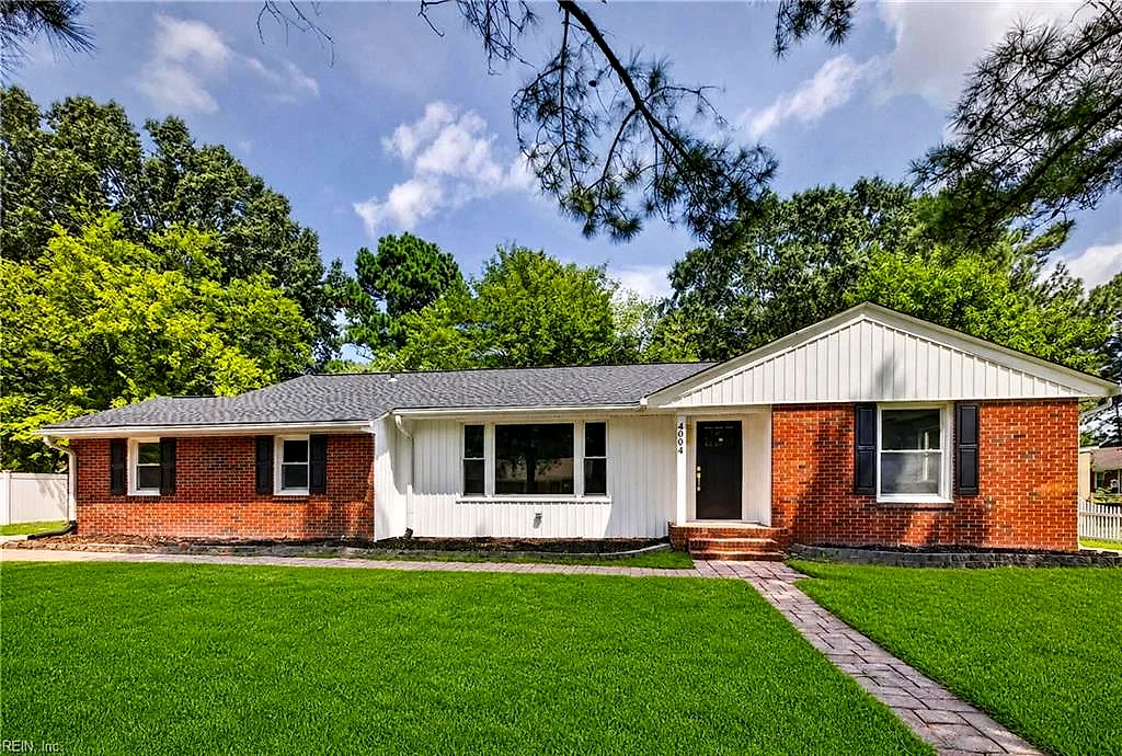 4004 Oak DR, CHESAPEAKE VA 23321