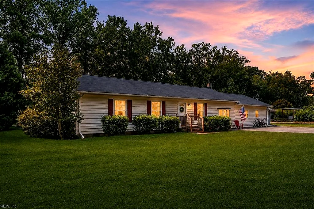209 Oak Point DR, YORKTOWN VA 23692