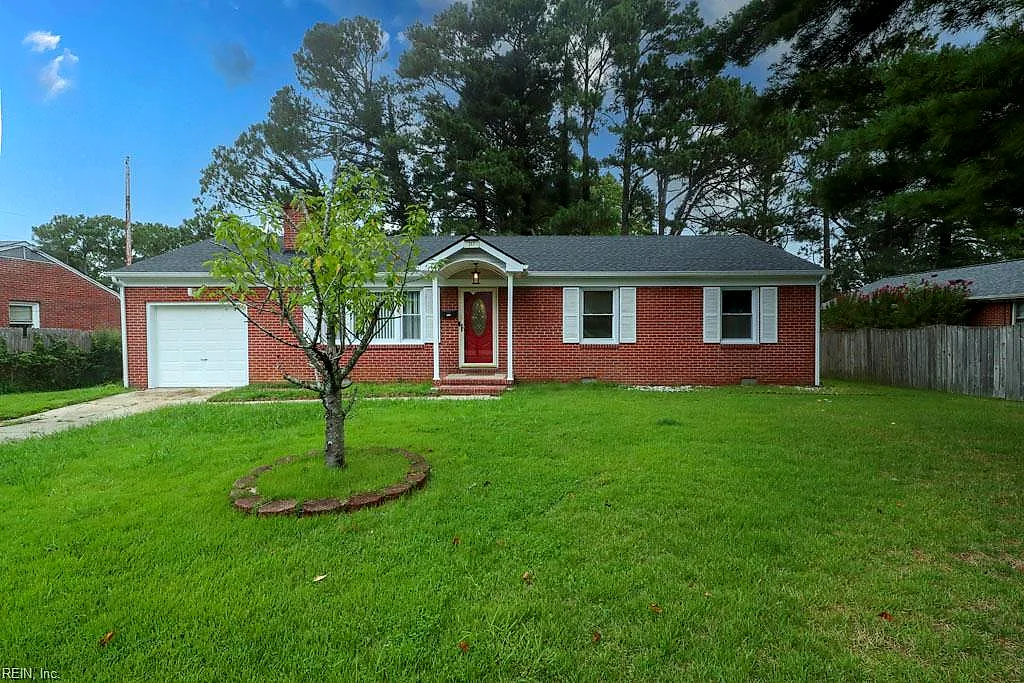 317 Beechmont DR, NEWPORT NEWS VA 23608