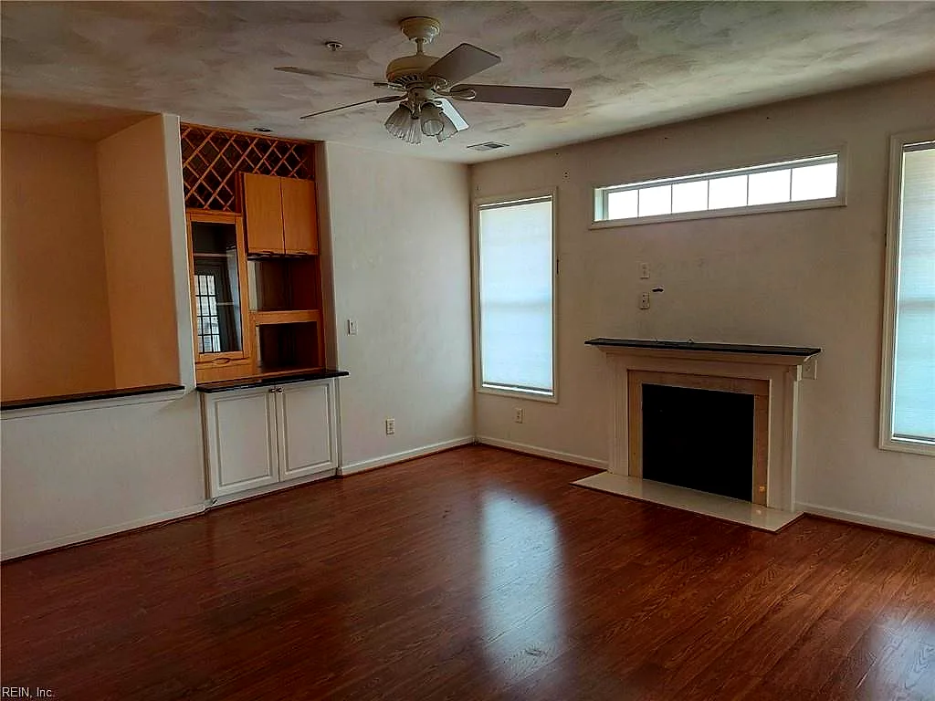 1061 Grand Oak Ln, Virginia Beach — photo