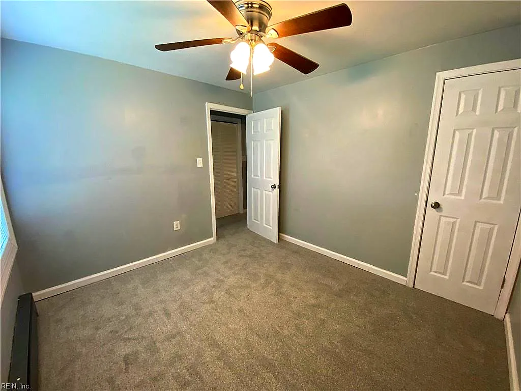 1102 Cavalier Blvd, Portsmouth — photo