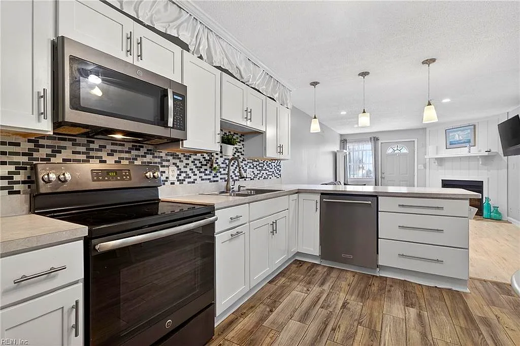 245 W Ocean View Ave #102, Norfolk — photo
