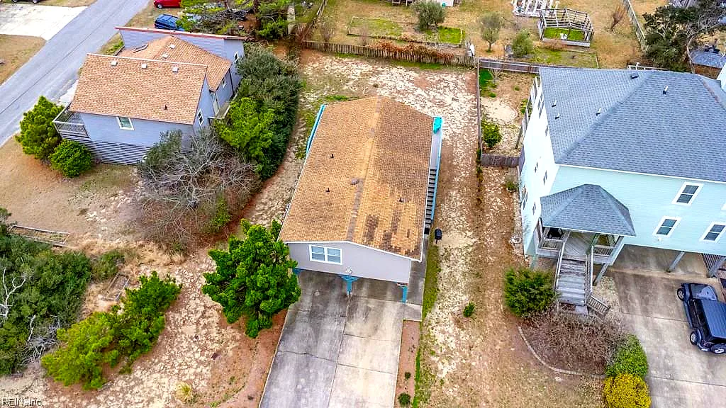 6322 S Kingfisher St, Nags Head — photo