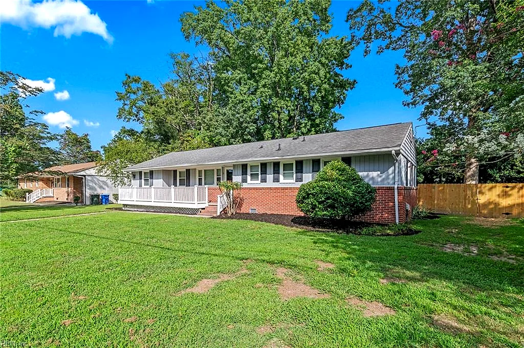5 Fairway Ln, Newport News — photo